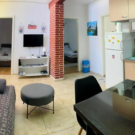 Lucas Apartment *